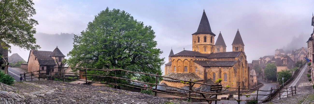 Découvrez les monuments des Chemins de Saint-Jacques de Compostelle en groupe