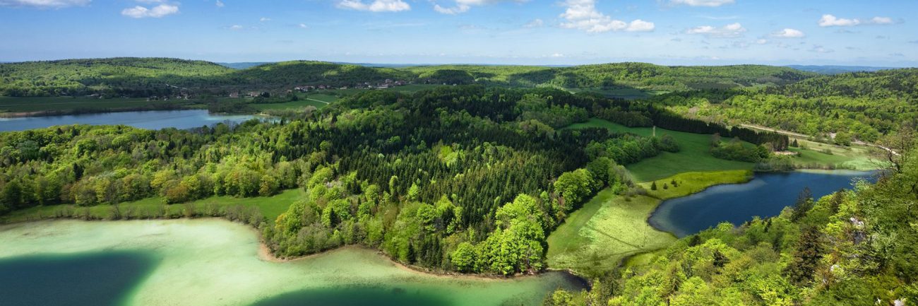 Le Pic de l'Aigle et le belvédère des 4 lacs © Jura Tourisme Le Pic de l'Aigle et le belvédère des 4 lacs