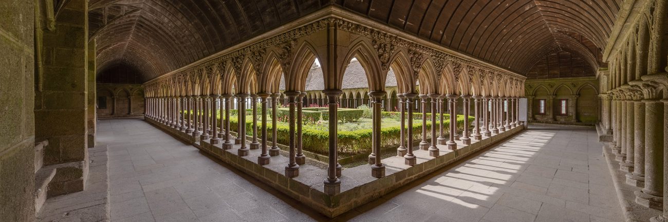 Le Cloître de l'Abbaye du Mont Saint-Michel © Benh Lieu Song Le Cloître de l'Abbaye du Mont Saint-Michel