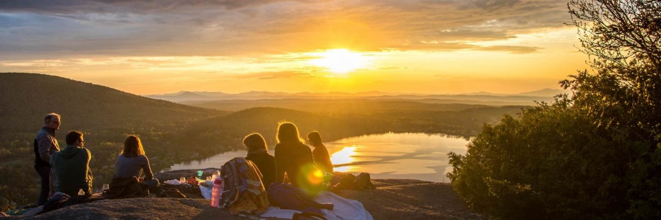 Nos conseils pour pratiquer le tourisme local en groupe