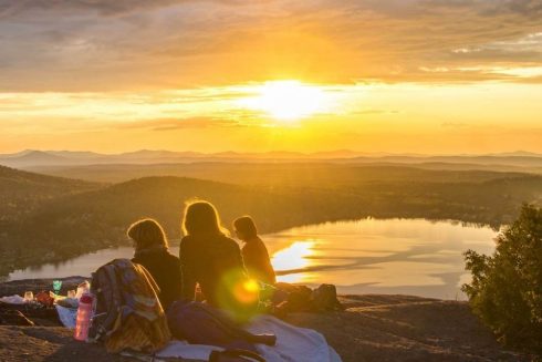 Nos conseils pour pratiquer le tourisme local en groupe