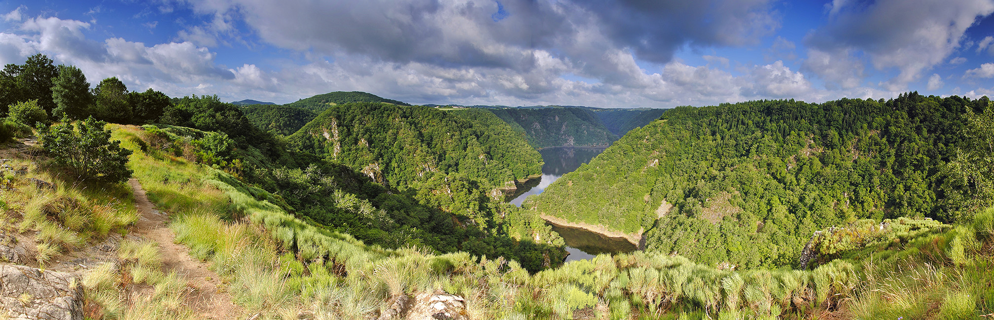Domaine du Lac de Soursac Domaine du Lac de Soursac